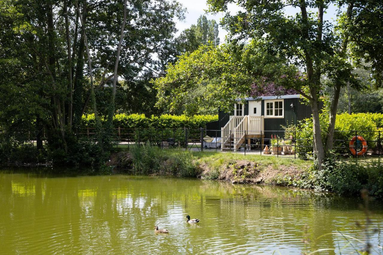 Tewinbury Farm Hotel Kültér fotó