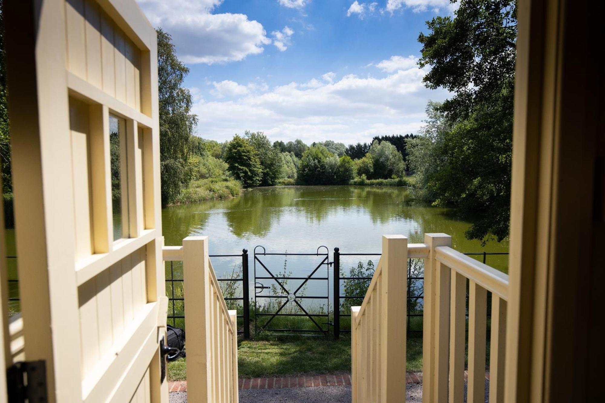 Tewinbury Farm Hotel Szoba fotó